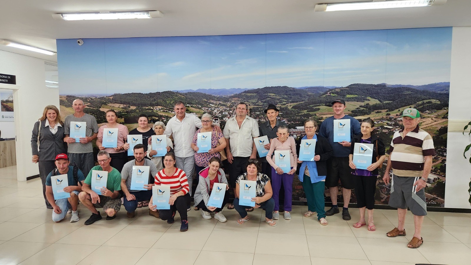 Entrega das matrículas da REURB S - São Pedro I